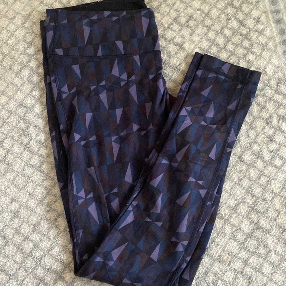Lululemon wunder unders, size 12